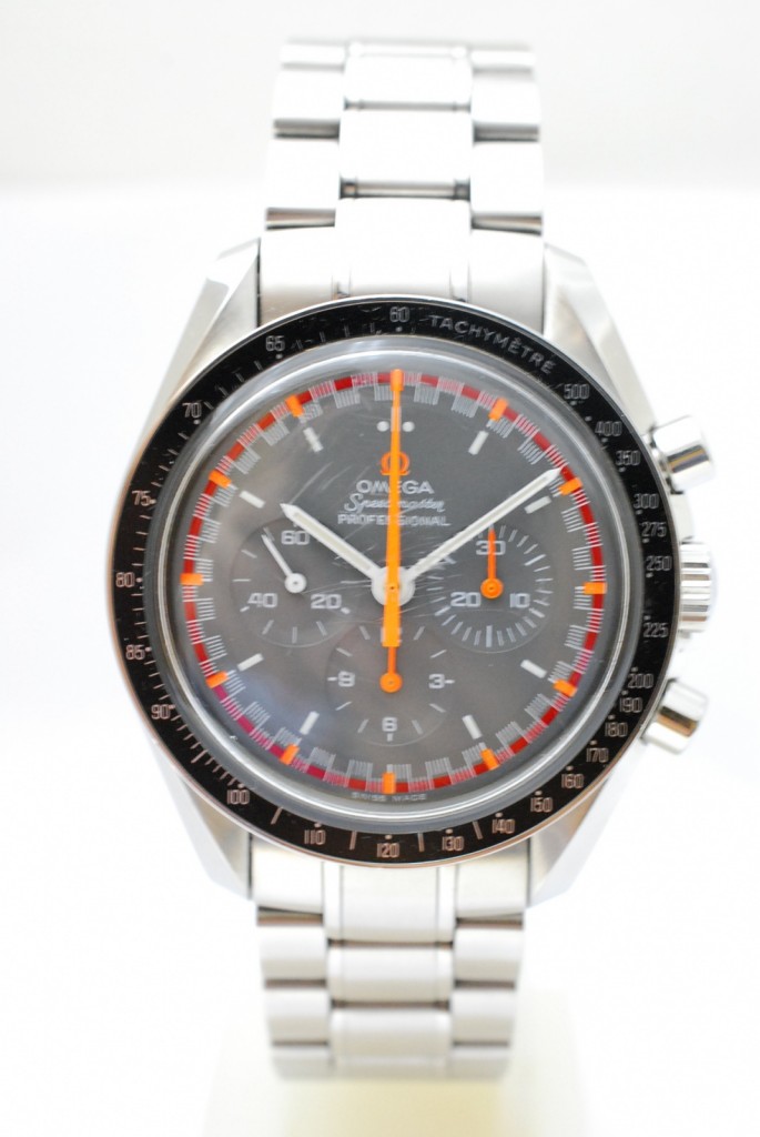 オメガ スピードマスター マークⅡ 3570-40 舶来人気機械時計の高価買取鑑定もお任せください。くずはモールそば『質はしもと(有)橋本質店』